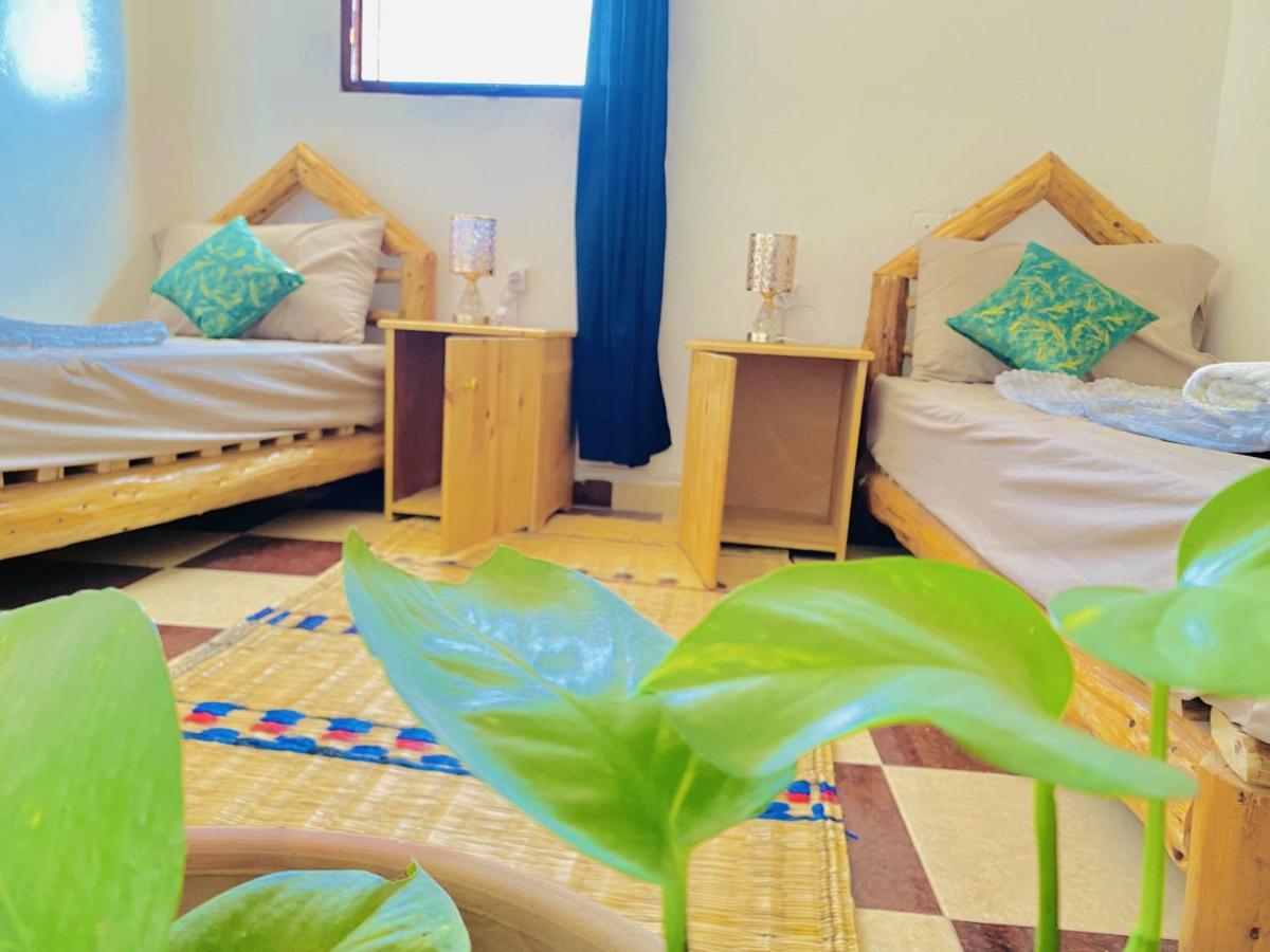Tizaou Guest House ทากาเซาท์ ภายนอก รูปภาพ